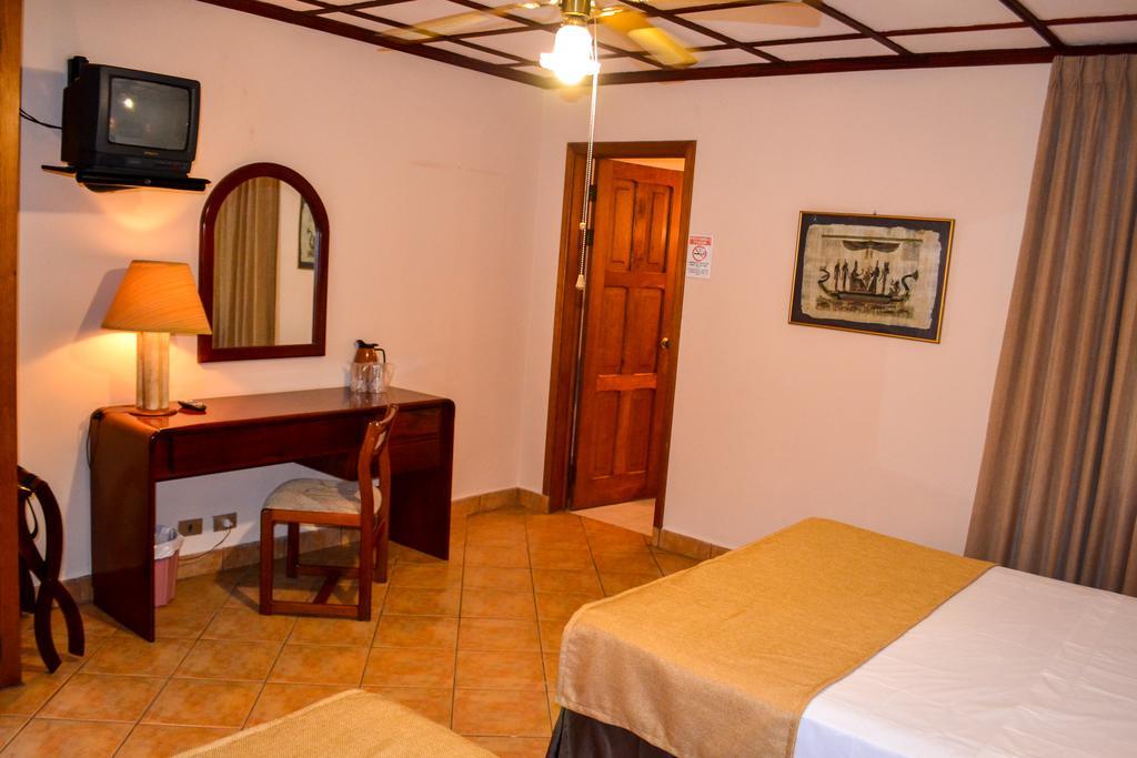 El Tucano Resort & Thermal Spa Quesada  Exterior photo
