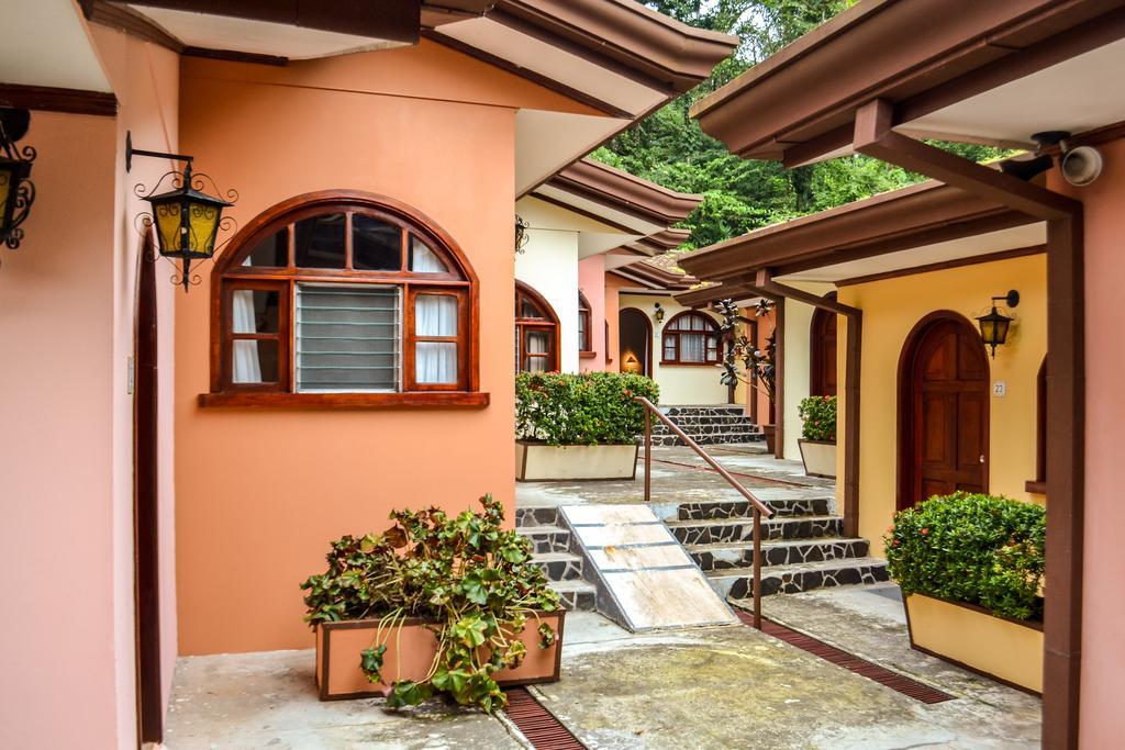 El Tucano Resort & Thermal Spa Quesada  Exterior photo