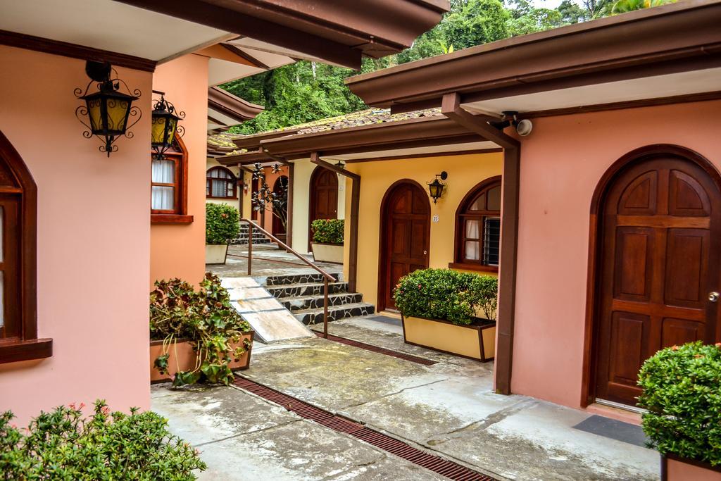 El Tucano Resort & Thermal Spa Quesada  Exterior photo