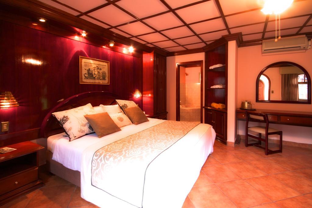El Tucano Resort & Thermal Spa Quesada  Room photo